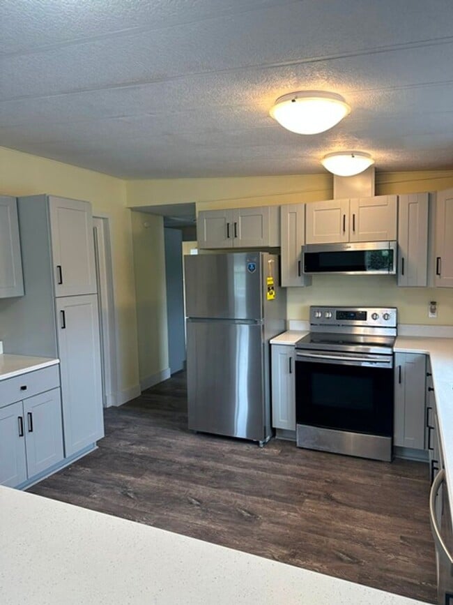 Photo - Updated 3 bedroom House