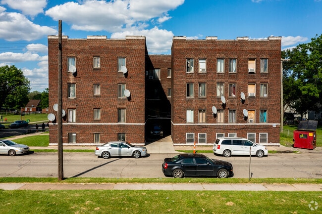 Establecido en el South End de Dearborn - Whittington Apartments