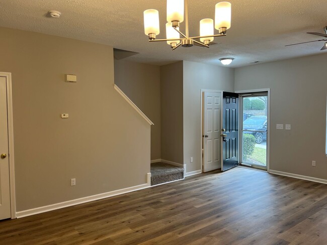 Photo - 116 Baberton Dr