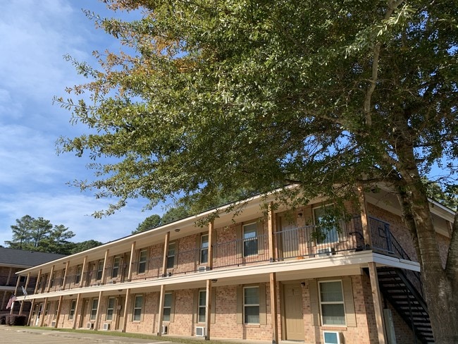 Royal Crest Apartments