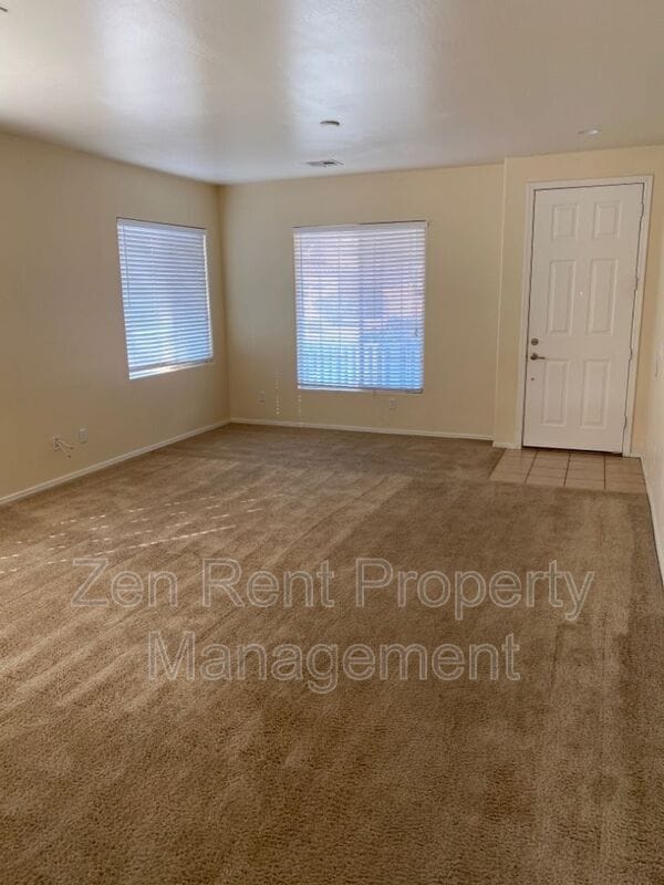 Photo - 4569 E Sundance Ave