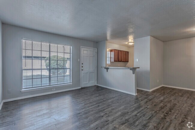 1 habitación, 1 baño - 660 pies cuadrados A2 - Sala de estar/comedor - Crossings Apartments