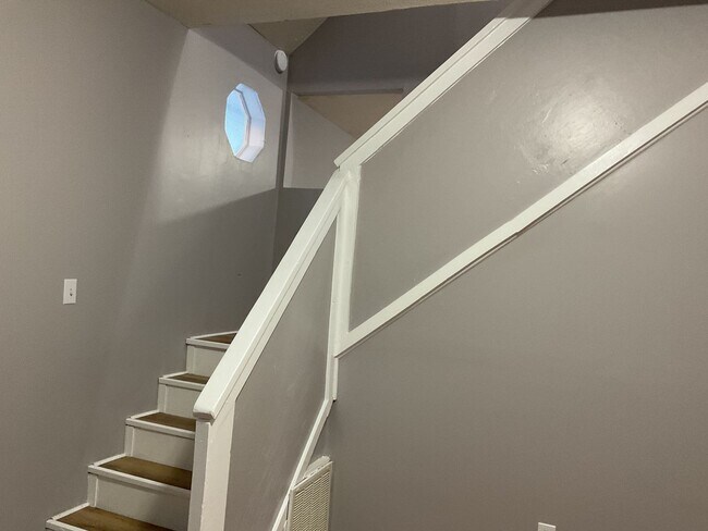 Photo - 229 N Richland St