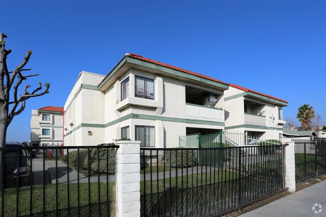 Photo - Placentia Garden Apartments