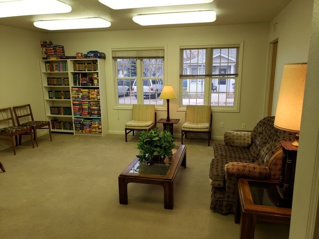 Photo - The Willows Apartments