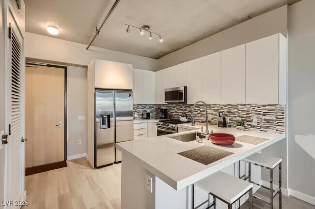 Photo - 353 E Bonneville Ave Unit 805