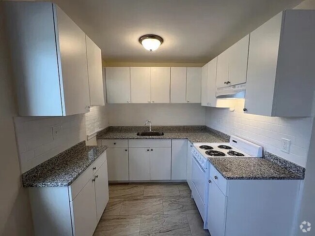 Building Photo - 2000 Commonwealth Ave Unit 2018-27 Rental