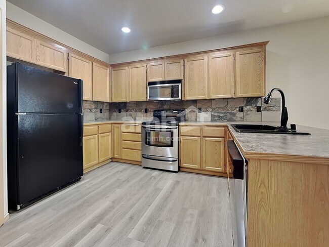 Photo - 2205 171st St E