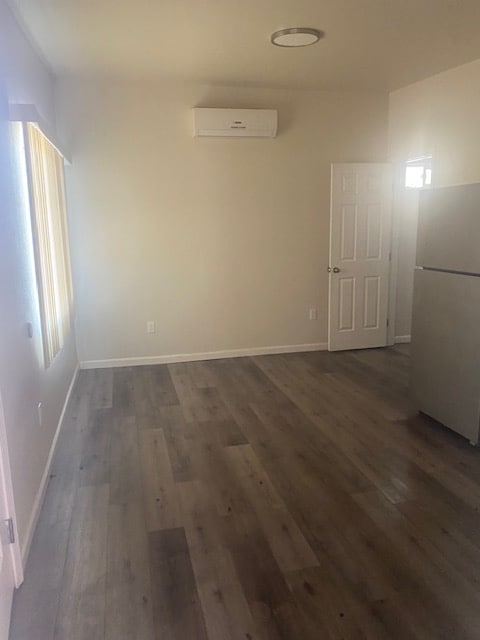 930 N Van Ness Ave