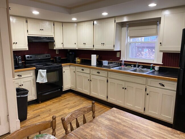 Photo - 30 Pleasant St