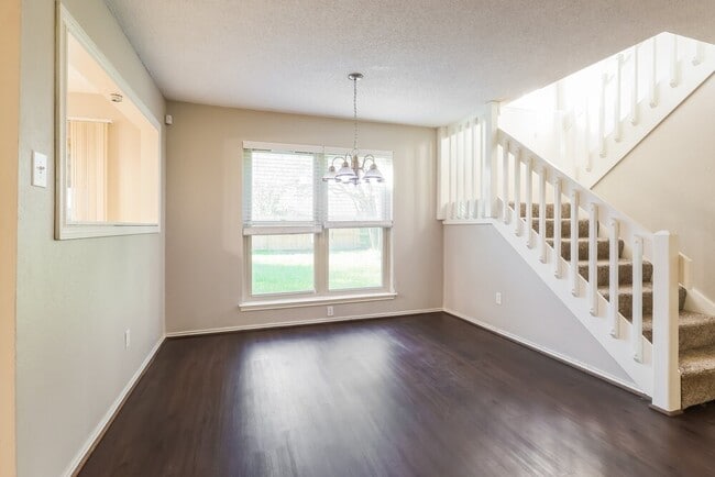 Photo - 17103 Spruce Run Dr