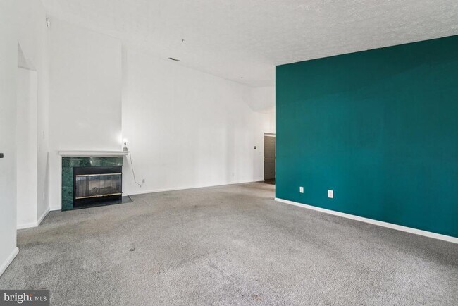 Photo - 2444 Blue Spring Ct Unit 303