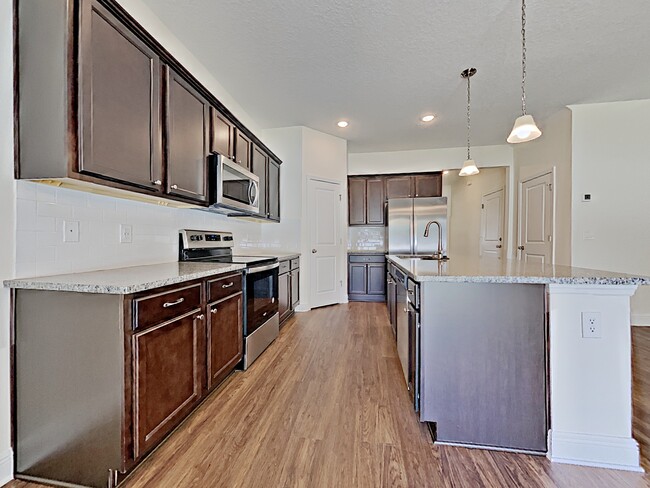 Photo - 719 Zarabrooke Ct