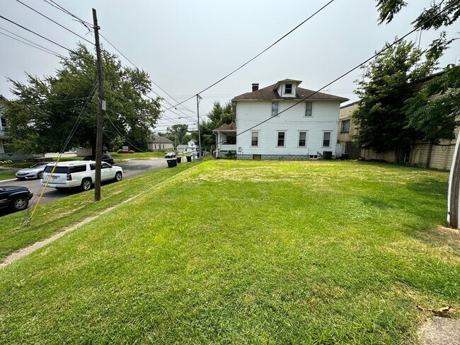 Photo - 570-570 1/2 E Main St Unit 570