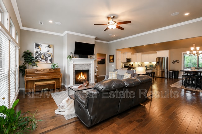 Photo - 957 Piper St