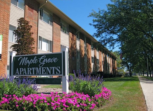 Building Photo - Maple Grove Rental
