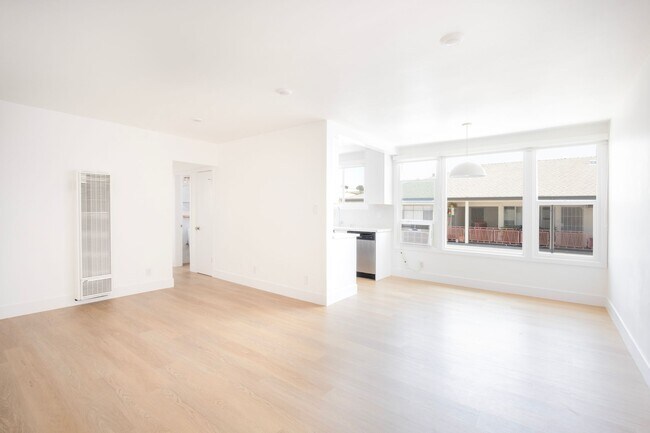 Photo - 1000 N Curson