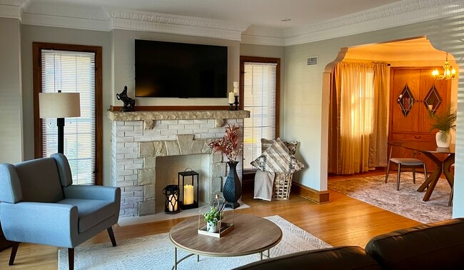 Photo - 2657 N 62nd St Unidad Charming 2-Bedroom, 1-Bat