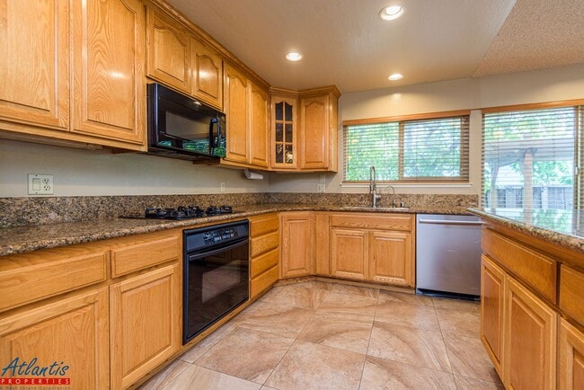 Photo - Lovely Home | Bonus Room | A/C | Solar Panels