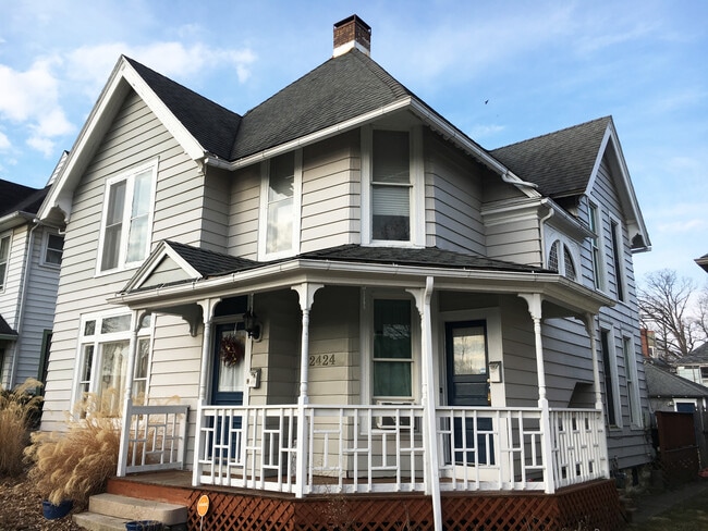 Building Photo - 2424 S Harrison St Unit Apt 2