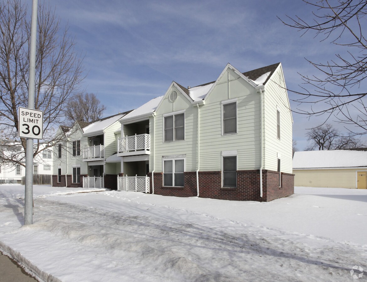 Grace Plaza Apartments - Grace Plaza Apartments