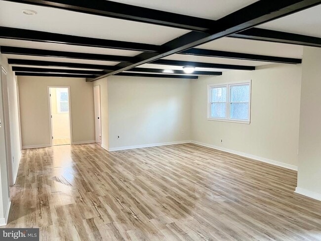 Building Photo - 3606 Lakeview Pkwy