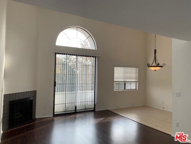 Photo - 4353 Coldwater Canyon Ave Condo