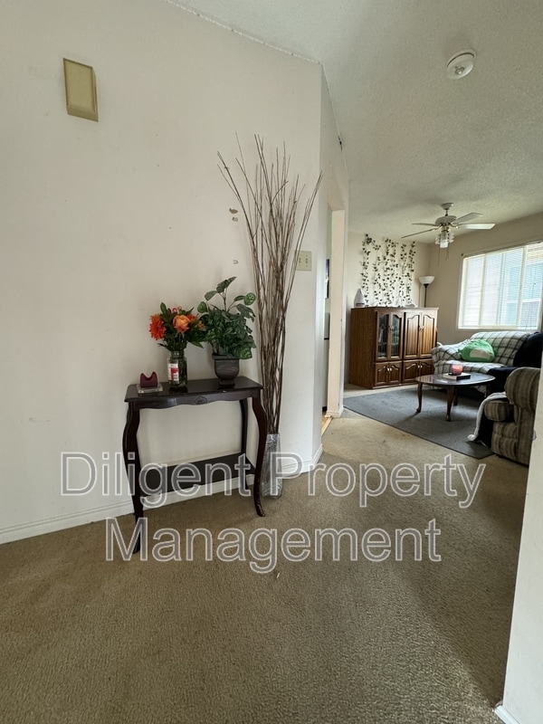 Photo - 1241 Huntington Cir