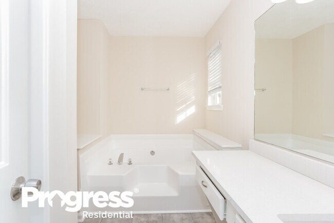 Photo - 2719 Manor Cove