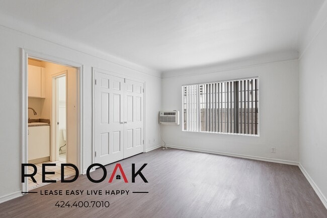 Photo - 723 S Mansfield Ave Condo Unit 202