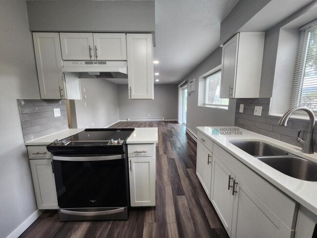 Building Photo - 12421 E Riverside Ave Rental