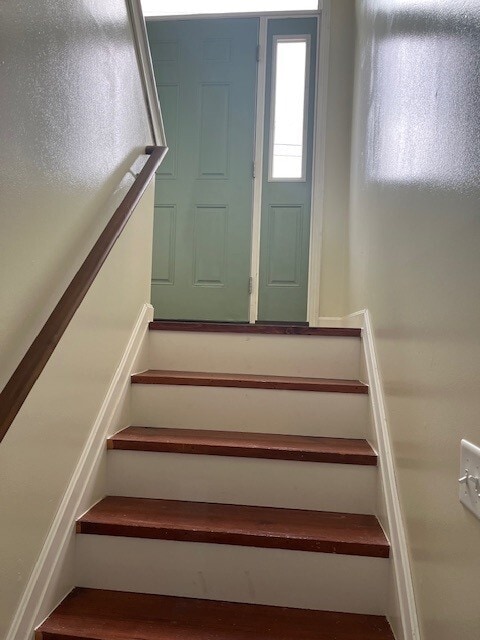 Photo - 405 Bertha Way