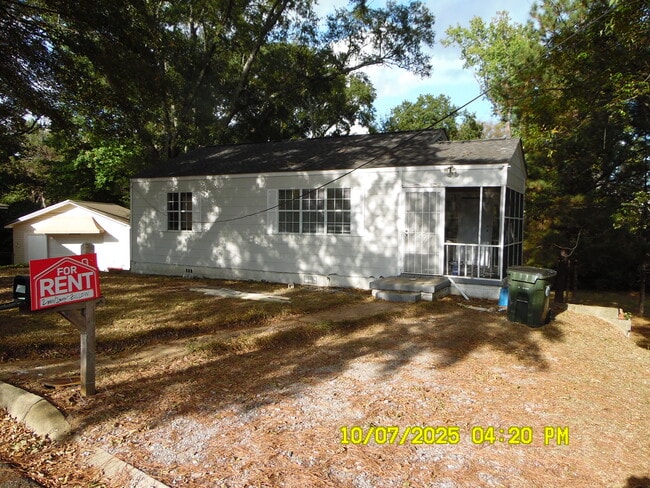 421 Orange Street East - 421 Orange St