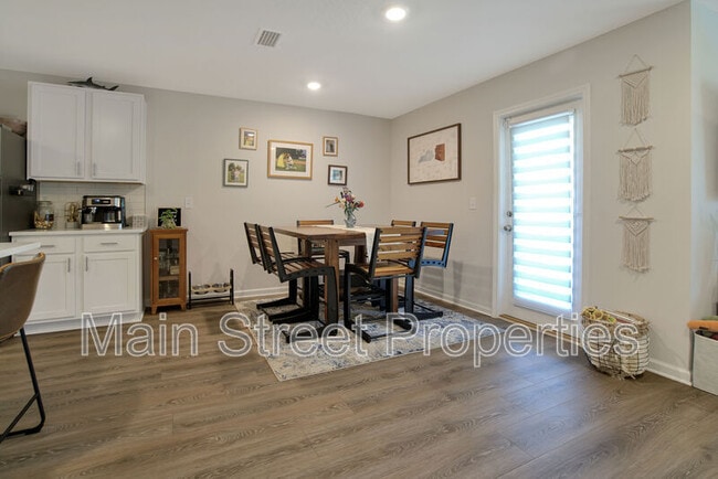 Photo - 951 Lovebird Ct