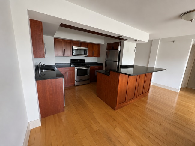 1600 Beacon St Unit 1102