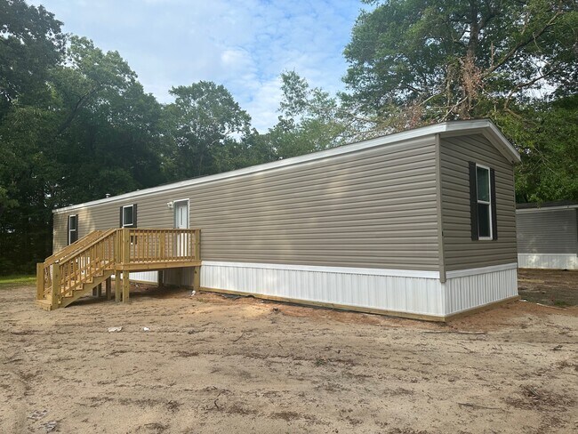 Building Photo - 2773 Laurel Cir
