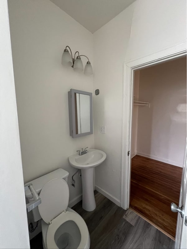 Photo - 904 S Catalina St