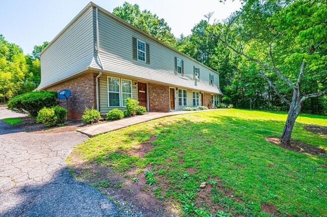 Photo - 236 Park Ln