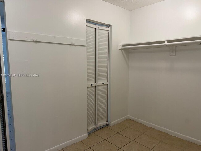 Photo - 2800 NW 56th Ave Unit E206