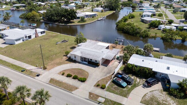 Photo - RENT THIS CANAL FRONT HOME WITH ZERO DEPOSIT DOWN