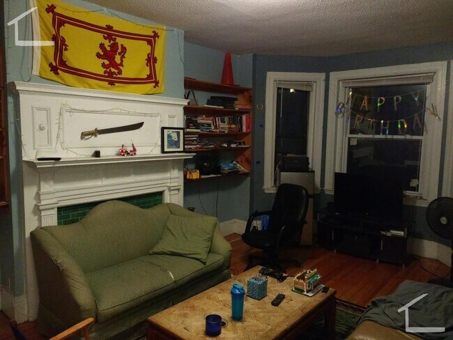 Photo - 20 Glenville Ave Unidad 2