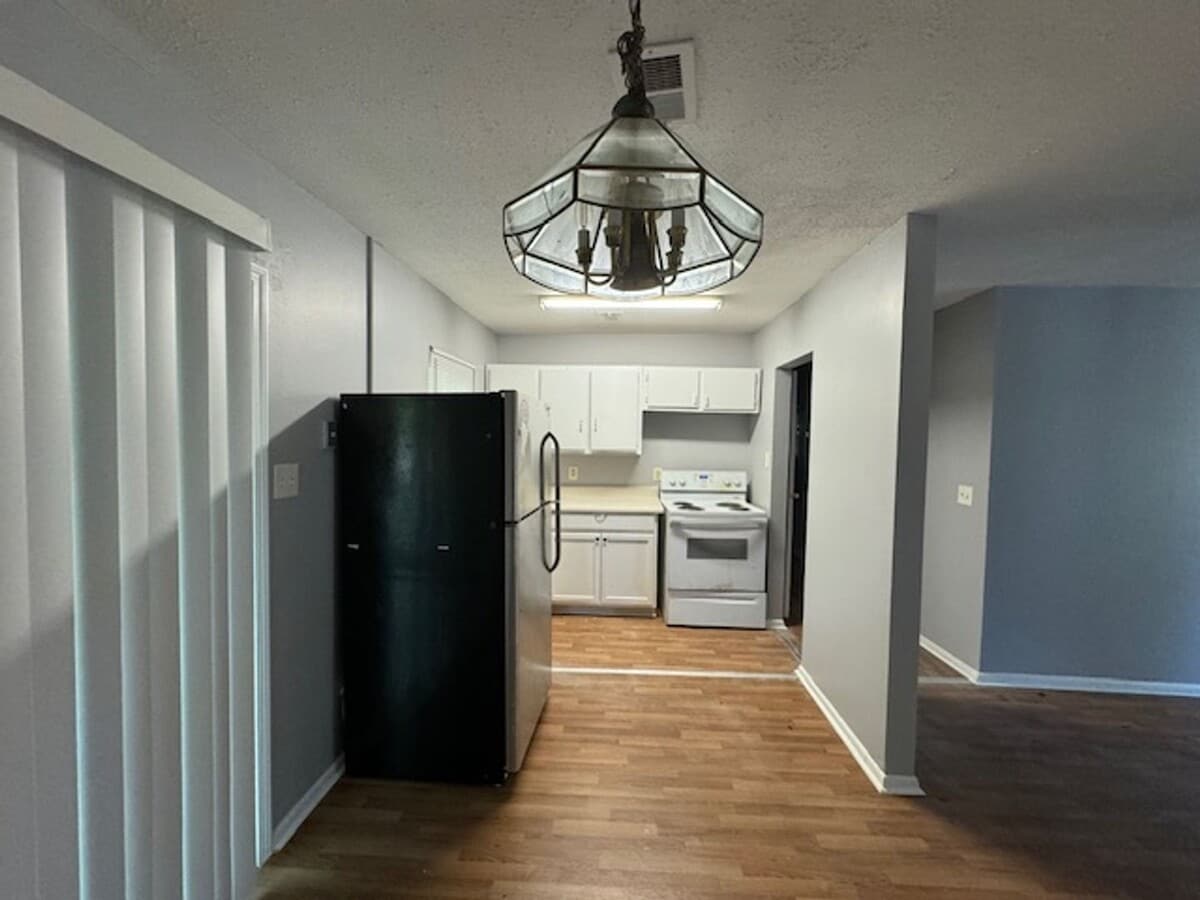 Photo - 650 American Blvd