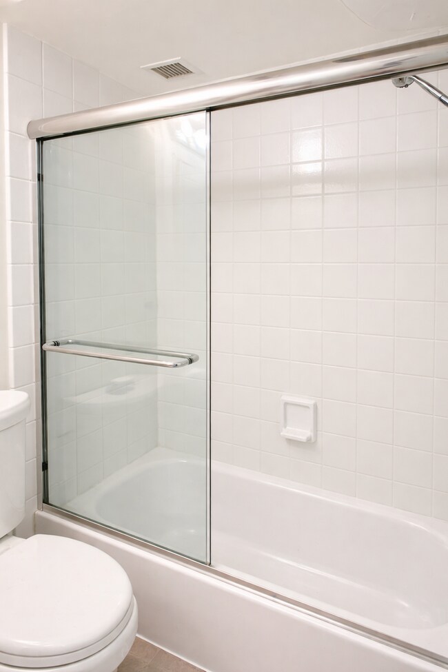 Photo - 2026 Move-In Special – $500 LEASE SIGNING BONUS!! Spacious Top-Floor 2-Bedroom Condo with Balcony...