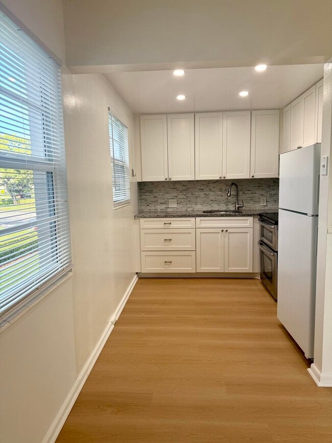 Photo - 402 Brighton J Unit J