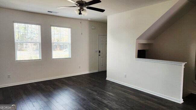 Photo - 969 Cades Walk