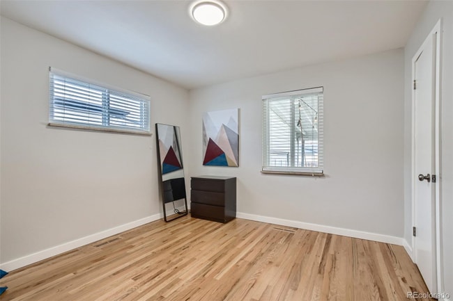 Photo - 2070 Kendall St
