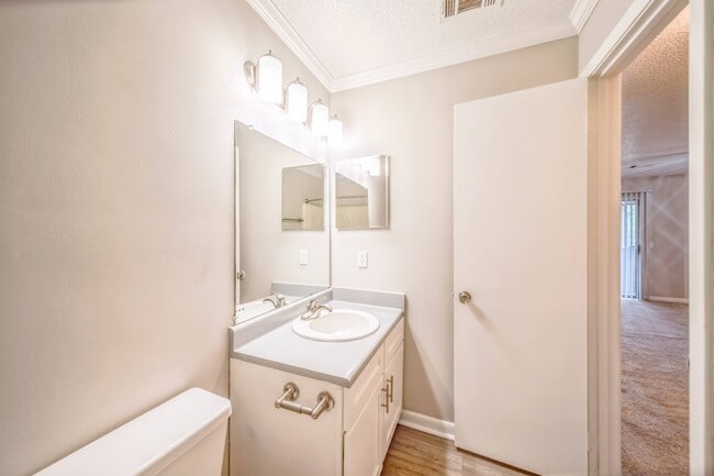 Photo - Auburn Flats