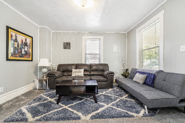 Photo - 2700 S 600 E