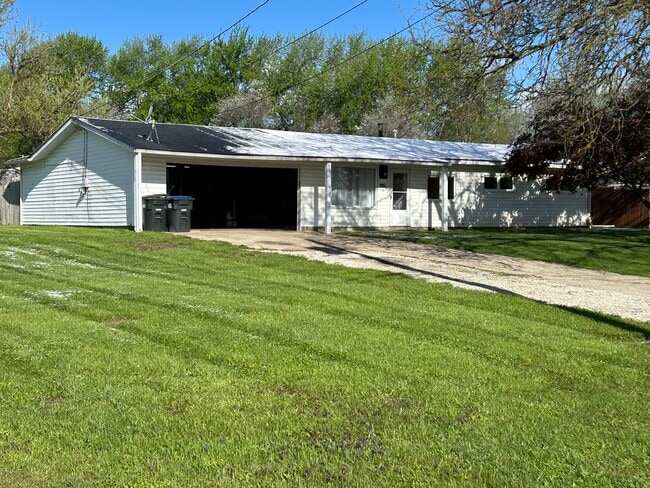 Photo - 1882 Paul Dr