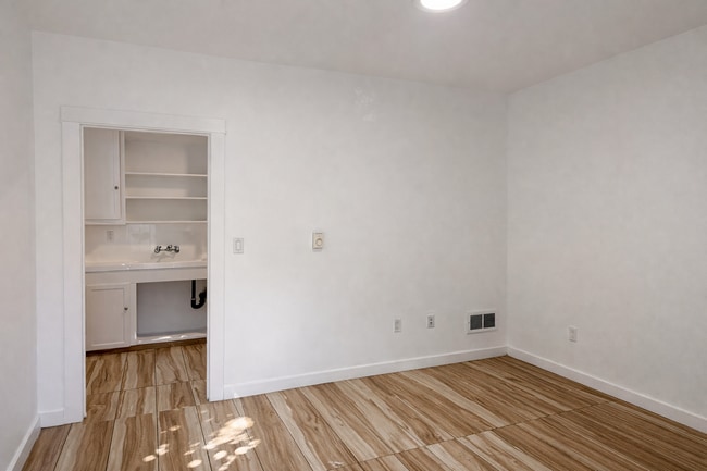 Photo - 202 Bicknell Ave Unit 8